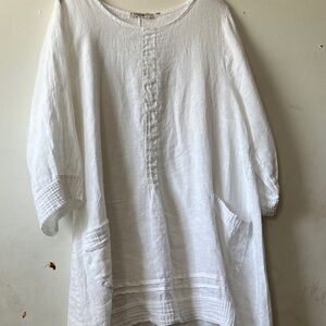 Lungo L’arno Women's Relaxed Linen Tunic Top - White sheer( high/low 1X